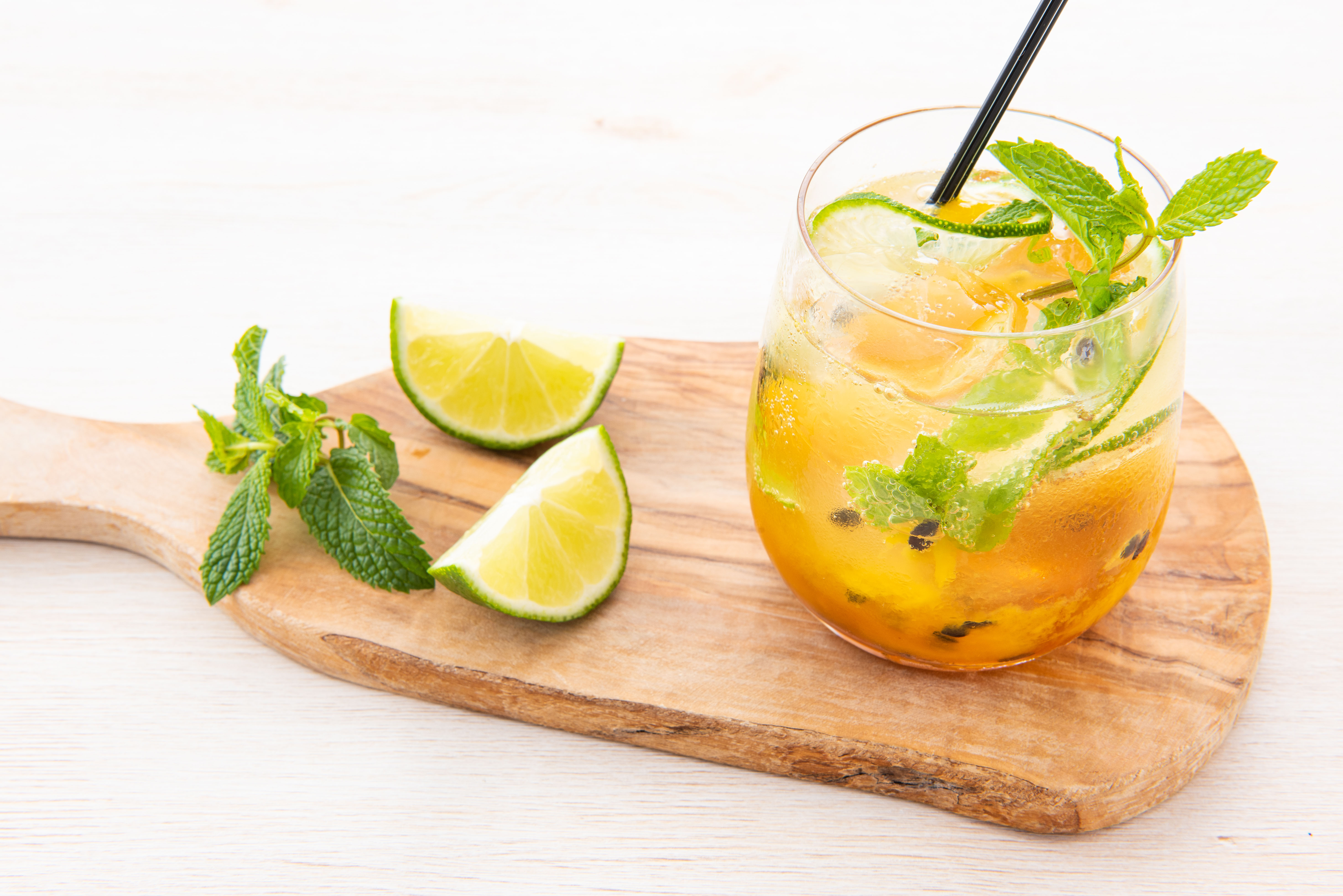 サラベス 名古屋店 限定ドリンク パッションフルーツティーモヒート 7 8 Wdi Group World Dining Inspirations