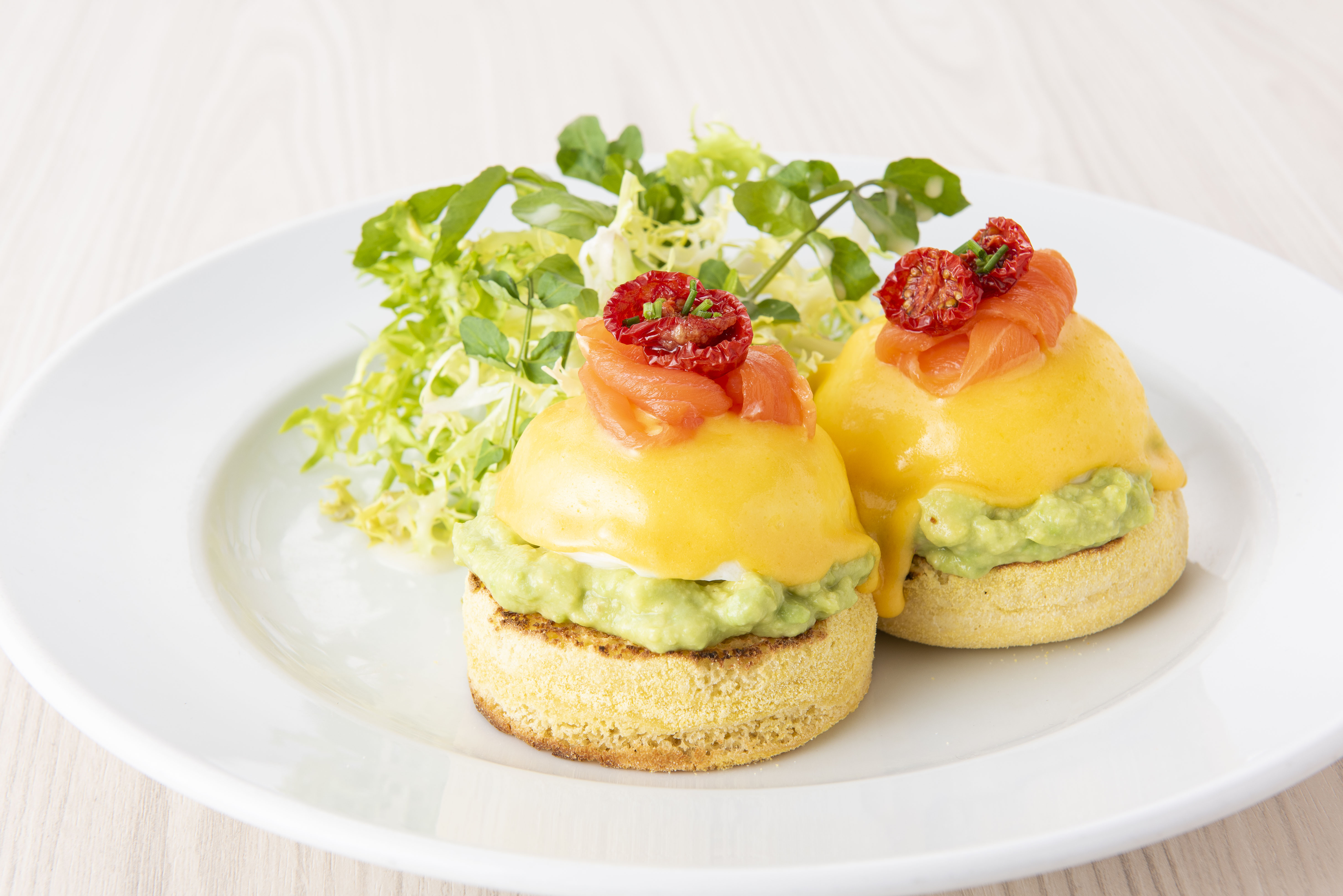 ニューヨークレストラン サラべス 名古屋店 3周年記念スペシャルメニュー アボカド エッグベネディクト 4 15 Wdi Group World Dining Inspirations